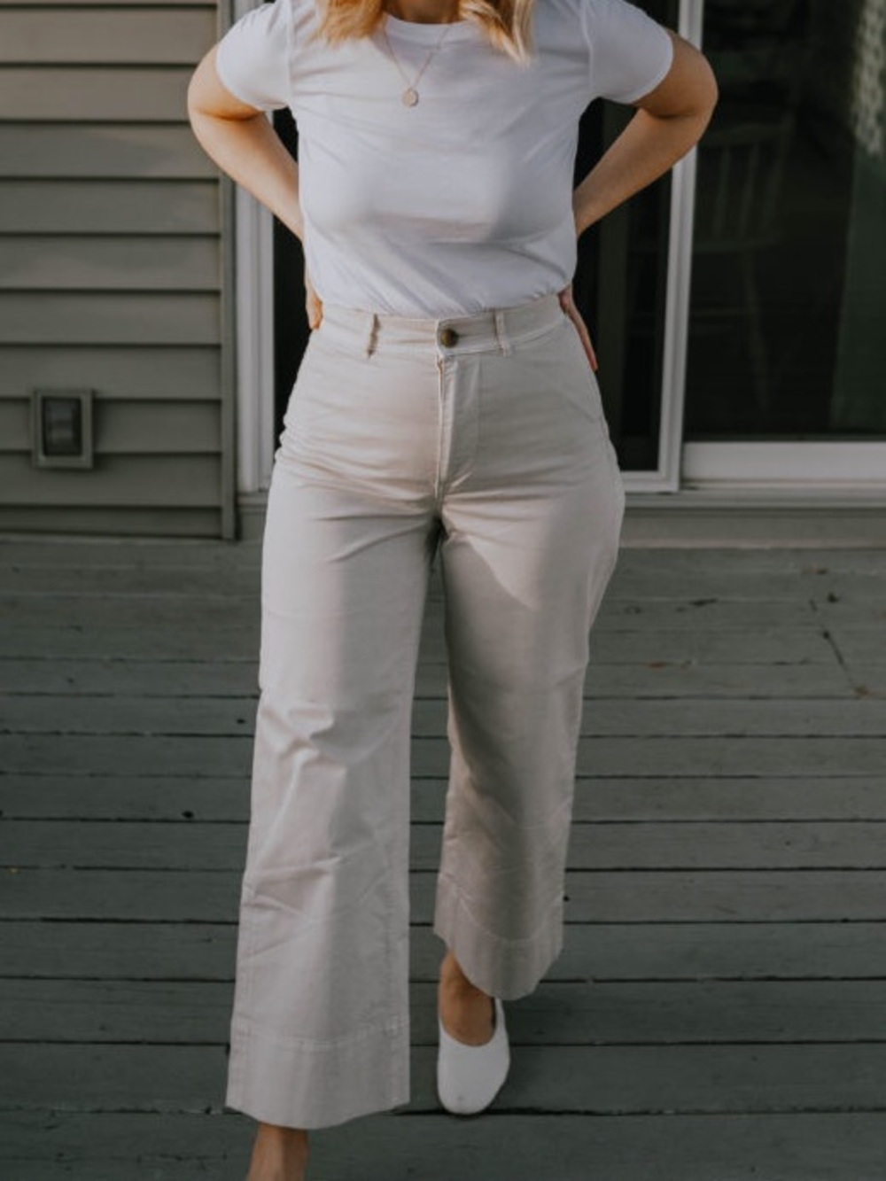 Everlane • Wide leg cotton cropped lightweight khaki pants